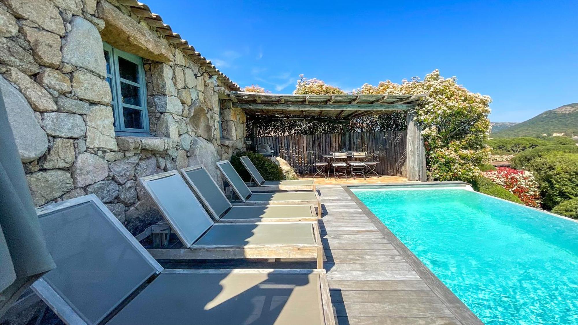 Villa Bergerie de luxe avec piscine chauffée vue sur la baie de Santa Giulia à Porto-Vecchio  Extérieur photo